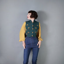 Load image into Gallery viewer, 40s PURE WOOL FINE KNIT SLEEVELESS CARDIGAN / WAISTCOAT TANK WITH FLORAL EMBROIDERY - S-M
