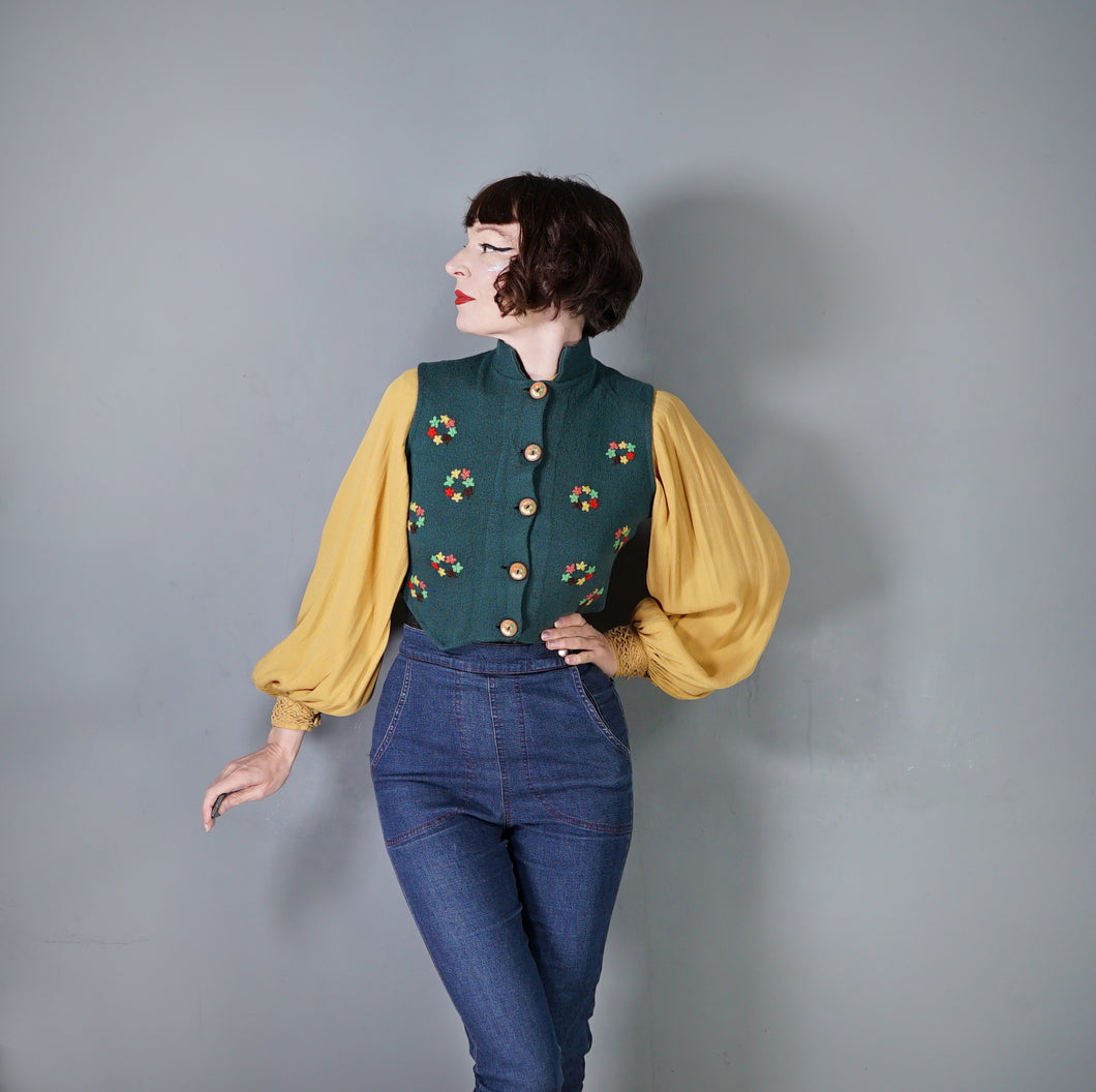 40s PURE WOOL FINE KNIT SLEEVELESS CARDIGAN / WAISTCOAT TANK WITH FLORAL EMBROIDERY - S-M