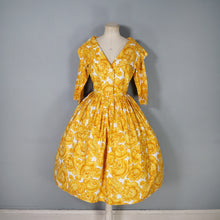 Load image into Gallery viewer, 50s FLORAL GARLAND AND BUTTERFLY PRINT FULL SKIRTED COTTON DRESS BY BEAUMART - M