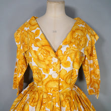 Load image into Gallery viewer, 50s FLORAL GARLAND AND BUTTERFLY PRINT FULL SKIRTED COTTON DRESS BY BEAUMART - M