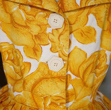 Load image into Gallery viewer, 50s FLORAL GARLAND AND BUTTERFLY PRINT FULL SKIRTED COTTON DRESS BY BEAUMART - M