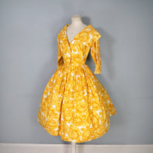 Load image into Gallery viewer, 50s FLORAL GARLAND AND BUTTERFLY PRINT FULL SKIRTED COTTON DRESS BY BEAUMART - M