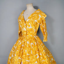 Load image into Gallery viewer, 50s FLORAL GARLAND AND BUTTERFLY PRINT FULL SKIRTED COTTON DRESS BY BEAUMART - M