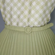 Load image into Gallery viewer, 70s PASTEL GREEN PLEATED SKATER DRESS WITH BELT - S