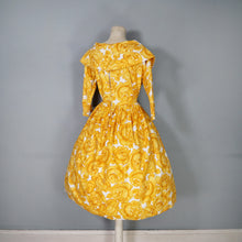 Load image into Gallery viewer, 50s FLORAL GARLAND AND BUTTERFLY PRINT FULL SKIRTED COTTON DRESS BY BEAUMART - M