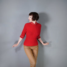 Load image into Gallery viewer, 40s &quot;LASS OF SCOTLAND&quot; HANDLOOMED RED BOUCLE WOOL KNIT JUMPER TOP - S