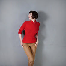Load image into Gallery viewer, 40s &quot;LASS OF SCOTLAND&quot; HANDLOOMED RED BOUCLE WOOL KNIT JUMPER TOP - S
