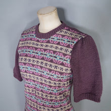 Load image into Gallery viewer, HANDKNITTED FAIRISLE SHORT SLEEVE MAUVE ACRYLIC JUMPER - M-L