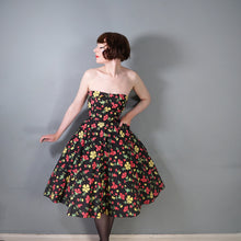 Load image into Gallery viewer, 50s UNLABELED HORROCKSES STRAPLESS FULL SKIRT DRESS WITH COLOURFUL FLORAL PRINT - XS
