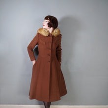 Load image into Gallery viewer, 60s 70s ELGEE BROWN FIT AND FLARE WOOL COAT WITH FAUX FUR HOOD - S