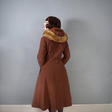 Load image into Gallery viewer, 60s 70s ELGEE BROWN FIT AND FLARE WOOL COAT WITH FAUX FUR HOOD - S