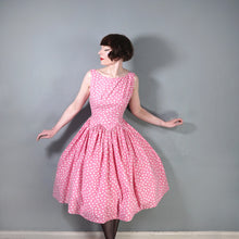 Load image into Gallery viewer, 50s PINK AND WHITE OVAL PRINT COTTON DAY DRESS WITH MASSIVE FULL SKIRT - M