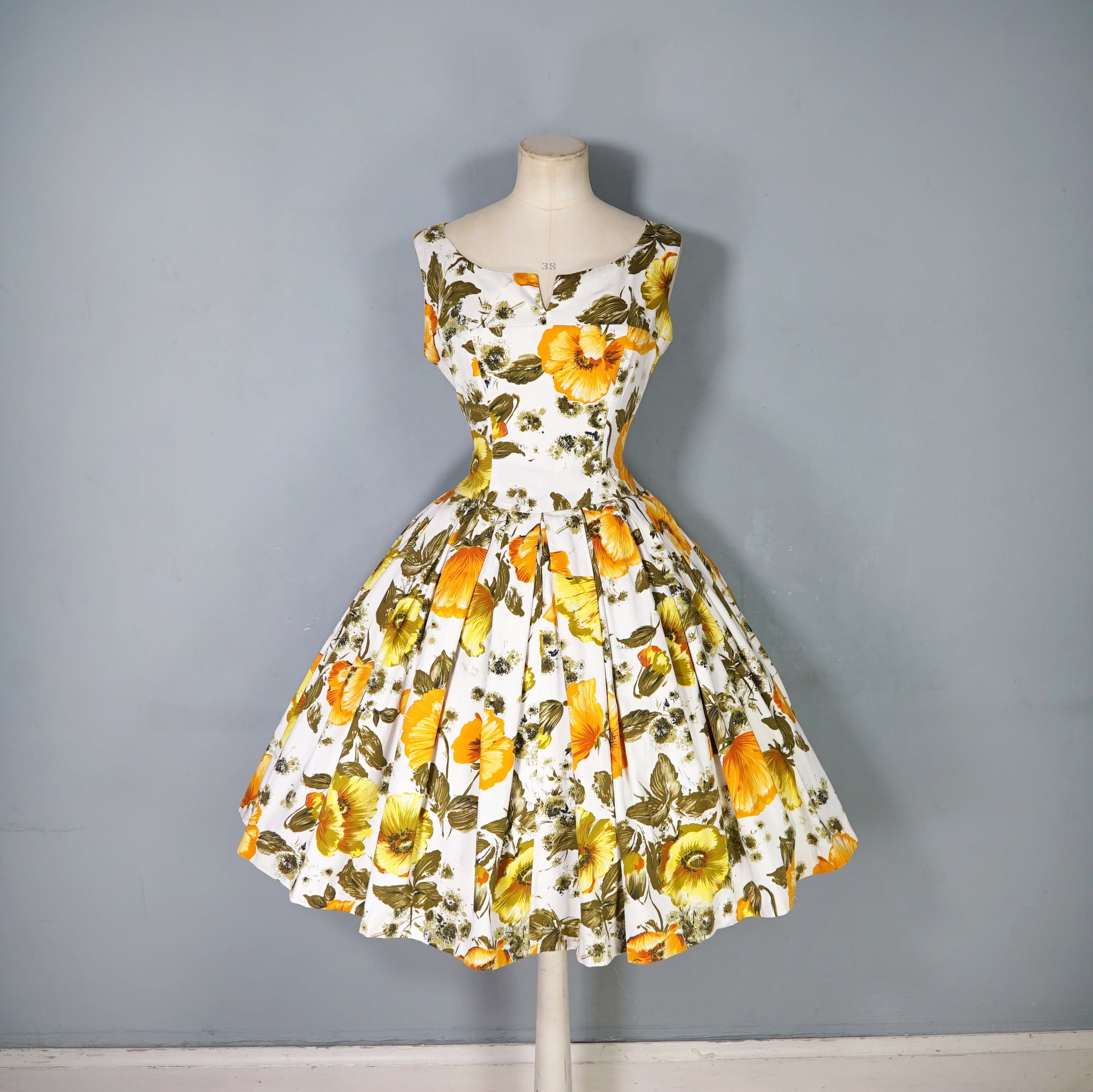 60s AUTUMNAL YELLOW AND ORANGE FLORAL DRESS WITH PETTICOAT - S Sartorial Matters 60s AUTUMNAL YELLOW AND ORANGE FLORAL DRESS WITH PETTICOAT - S Sartorial Matters
