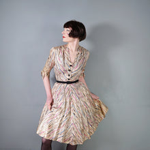 Load image into Gallery viewer, 40s LESLIE FAY PATTERNED SILKY FIT AND FLARE SLEEVED SHIRT DRESS - S