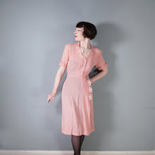 Load image into Gallery viewer, 40s SOFT BALLET PINK TEA DRESS WITH SCALLOP AND BUTTON DETAIL - L / volup