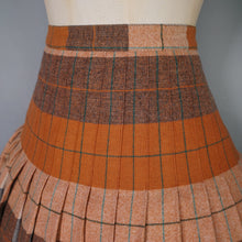 Load image into Gallery viewer, 50s SPORTRITE &quot;IN&#39;N OUTER&quot; REVERSIBLE PUMPKIN AND GREY TARTAN WOOL PLEATED SKIRT - 28-29&quot;