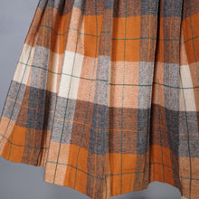 Load image into Gallery viewer, 50s SPORTRITE &quot;IN&#39;N OUTER&quot; REVERSIBLE PUMPKIN AND GREY TARTAN WOOL PLEATED SKIRT - 28-29&quot;