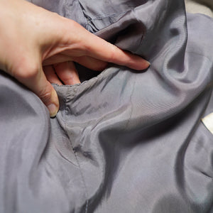 50s GREY STRONG SHOULDERED SWING JACKET / COAT WITH BUTTON DESIGN - M-L