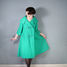 Load image into Gallery viewer, 50s 60s JOSEPH STEIN "PROMENADE" HAND TAILORED GREEN SWING COAT - M