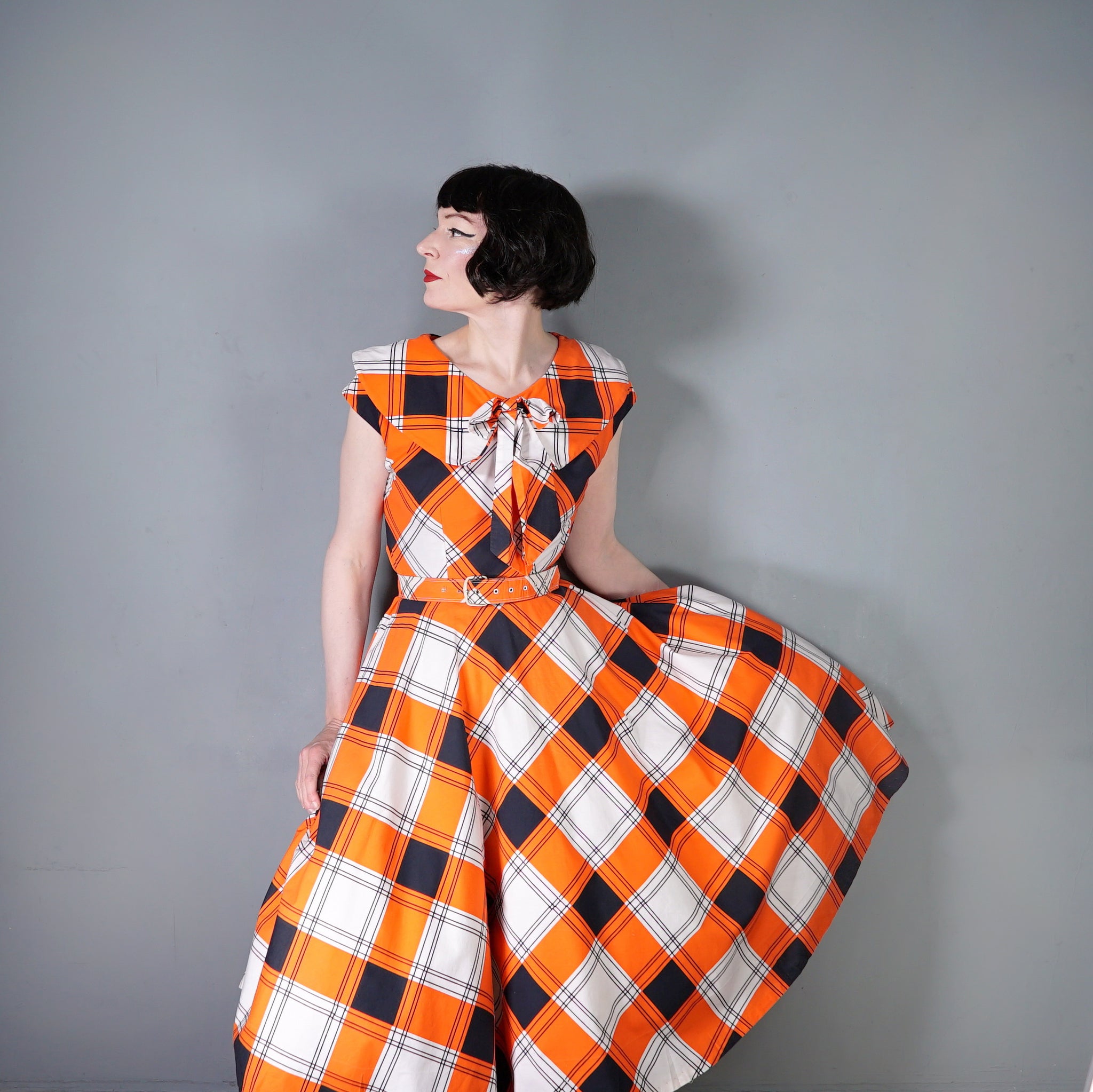 50s BLACK, WHITE AND ORANGE CHECK DRESS WITH BIG COLLAR AND FULL SKIRT Sartorial Matters 50s BLACK, WHITE AND ORANGE CHECK DRESS WITH BIG COLLAR AND FULL SKIRT Sartorial Matters