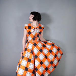 50s BLACK, WHITE AND ORANGE CHECK DRESS WITH BIG COLLAR AND FULL SKIRT - S