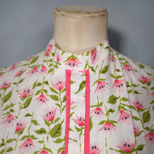 Load image into Gallery viewer, 50s CALIFORNIA COTTONS PINK FLORAL SUMMER DRESS WITH POCKETS - S