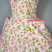 Load image into Gallery viewer, 50s CALIFORNIA COTTONS PINK FLORAL SUMMER DRESS WITH POCKETS - S