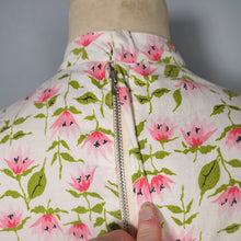 Load image into Gallery viewer, 50s CALIFORNIA COTTONS PINK FLORAL SUMMER DRESS WITH POCKETS - S