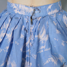 Load image into Gallery viewer, 50s LIGHT BLUE SCENIC SAIL BOAT HARBOUR PRINT NOVELTY FULL SKIRT - 25"