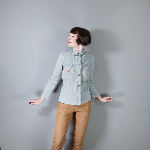 70s LIGHT BLUE EMBROIDERED DENIM / JEANS JACKET - S-M