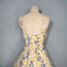 Load image into Gallery viewer, 50s ALICE EDWARDS YELLOW AND BLUE-GREY ROSE PRINT COTTON DRESS - M