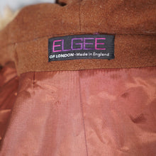 Load image into Gallery viewer, 60s 70s ELGEE BROWN FIT AND FLARE WOOL COAT WITH FAUX FUR HOOD - S