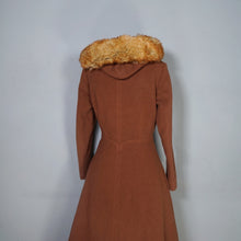 Load image into Gallery viewer, 60s 70s ELGEE BROWN FIT AND FLARE WOOL COAT WITH FAUX FUR HOOD - S