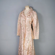 Load image into Gallery viewer, 60s "CALIFORNIA" GOLD AND PASTEL PINK METALLIC MAXI COAT - M