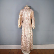 Load image into Gallery viewer, 60s "CALIFORNIA" GOLD AND PASTEL PINK METALLIC MAXI COAT - M