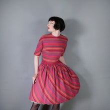 Load image into Gallery viewer, 50s 60s L&#39;AIGLON BRIGHT PINK PATTERNED WOVEN DRESS WITH FRINGING - XS-S
