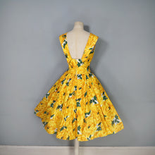 Load image into Gallery viewer, 50s BERKERTEX CONTINENTALS YELLOW FLORAL FULL SKIRT COTTON DRESS - S