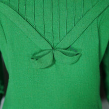 Load image into Gallery viewer, 60s PEA GREEN WOOL FITTED SHIFT DRESS - M