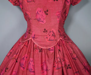50s PINK RED ALICE EDWARDS ROSE PRINT FLORAL FULL SKIRTED DRESS - S-M / petite