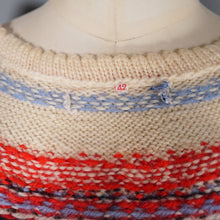 Load image into Gallery viewer, HANDKNITTED 50s / 60s SCANDINAVIAN / NORWEGIAN FAIRISLE CROPPED WOOL CARDIGAN - S