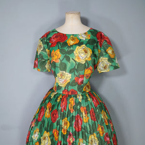 60s COLOURFUL BRIGHT GREEN RED AND ORANGE BIG ROSE PRINT PLEATED DRESS - L / VOLUP