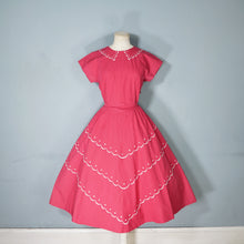 Load image into Gallery viewer, 50s DEEP PINK FIT AND FLARE FULL SKIRTED COTTON DRESS WITH EMBROIDERY - S-M