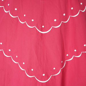 50s DEEP PINK FIT AND FLARE FULL SKIRTED COTTON DRESS WITH EMBROIDERY - S-M