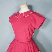 Load image into Gallery viewer, 50s DEEP PINK FIT AND FLARE FULL SKIRTED COTTON DRESS WITH EMBROIDERY - S-M