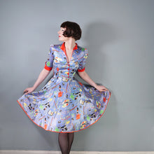 Load image into Gallery viewer, 70s MISS MOUSE RAE SPENCER CULLEN NOVELTY ARTIST PAINTS PRINT DRESS - XS