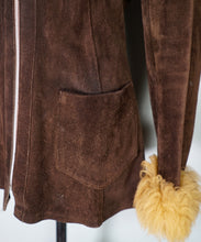 Load image into Gallery viewer, 70s BROWN SUEDE COAT WITH SHEEPSKIN COLLAR AND CUFFS - S-M