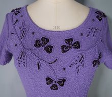 Load image into Gallery viewer, 50s SNYDERKNIT LAVENDER BOUCLE KNIT WIGGLE DRESS WITH BEADED NECKLINE - XS-S