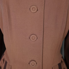 Load image into Gallery viewer, 40s ELITE HAND TAILORED BROWN COLOURBLOCK FITTED JACKET - XS-S