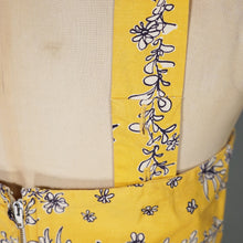 Load image into Gallery viewer, 50s BRIGHT YELLOW FLORAL SQUIGGLE PRINT FULL SKIRTED SUN DRESS - XS-S
