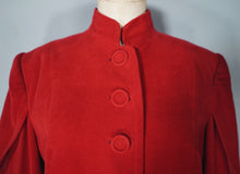 Load image into Gallery viewer, 40s QUINN MAAHS SOFT RED VELVETY STRONG SHOULDERED CAPED SWING COAT - L